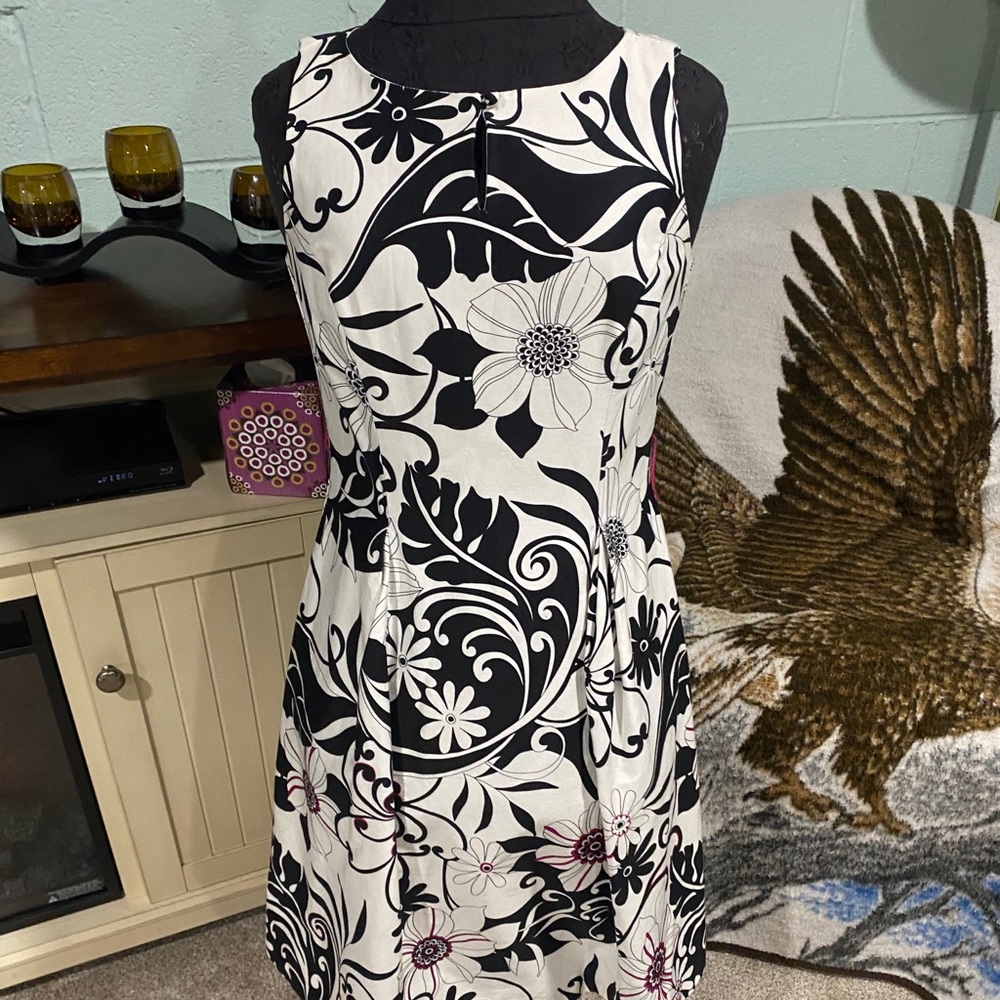 Cute sleeveless dress